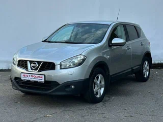 2013 Nissan Qashqai I Рестайлинг, серебристый, 920000 рублей, вид 1