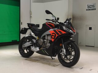 2023 Aprilia Tuono 660, чёрный, 900000 рублей, вид 1