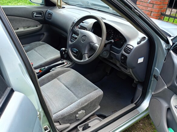 2000 Nissan Sunny B15, серый, 345000 рублей - вид 8
