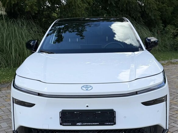 2026 Toyota bZ3X 58.3 kWh, белый - вид 1