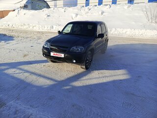 2020 Chevrolet Niva I Рестайлинг, серебристый, 790000 рублей, вид 3