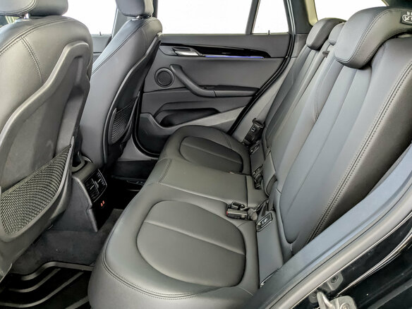 2021 BMW X1 20i xDrive II (F48) Рестайлинг, чёрный, 3450000 рублей - вид 11