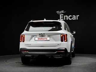 2025 Kia Sorento IV Рестайлинг, белый, 8077700 рублей, вид 4
