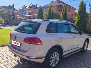 2015 Volkswagen Touareg II Рестайлинг, белый, 2550000 рублей, вид 5