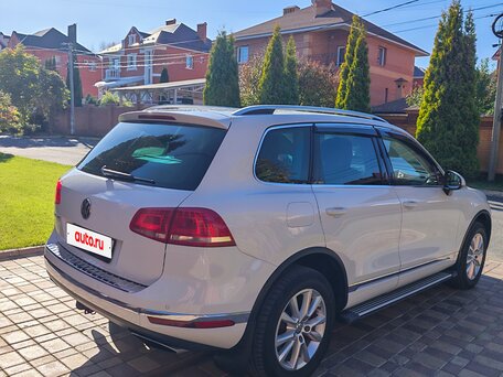 2015 Volkswagen Touareg II Рестайлинг, белый, 2550000 рублей, вид 5