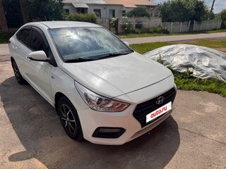 2017 Hyundai Solaris II, белый, 920000 рублей, вид 2
