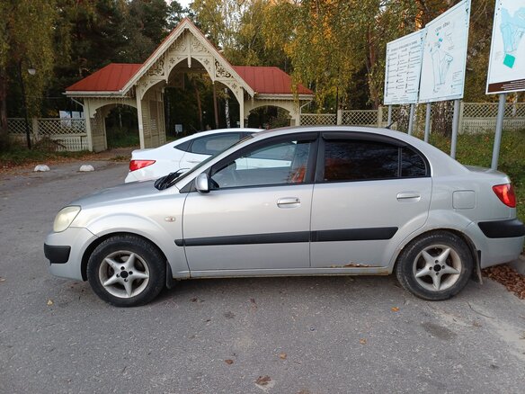 2006 Kia Rio II, серебристый, 350000 рублей - вид 4