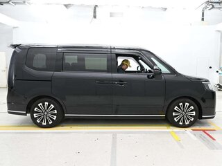 2023 Honda Stepwgn Spada VI, чёрный, 2520000 рублей, вид 5
