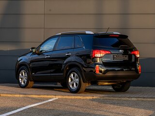 2014 Kia Sorento II Рестайлинг, чёрный, 1925000 рублей, вид 4