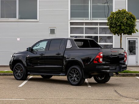 2022 Toyota Hilux VIII Рестайлинг 2, чёрный, 5095000 рублей, вид 4