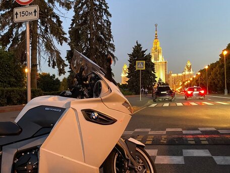 2009 BMW K 1300 GT, белый, 990000 рублей, вид 4