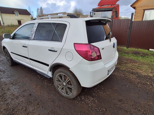 2013 Geely MK Cross I, белый, 300000 рублей - вид 5