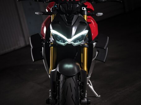 2021 Ducati Streetfighter V4, красный, 2285000 рублей, вид 2