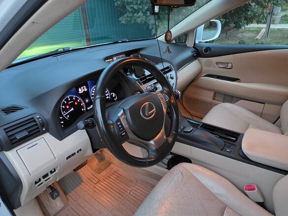 2013 Lexus RX 270 III Рестайлинг, белый, 2399000 рублей - вид 10