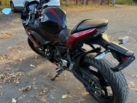 2021 Kawasaki ER-6F (Ninja 650R), красный, 825000 рублей - вид 2