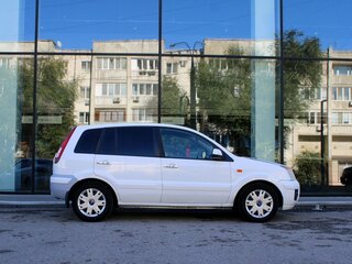 2009 Ford Fusion I Рестайлинг, белый, 424000 рублей, вид 4