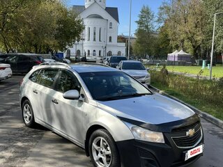 2013 Chevrolet Cruze I Рестайлинг, серебристый, 450000 рублей, вид 3