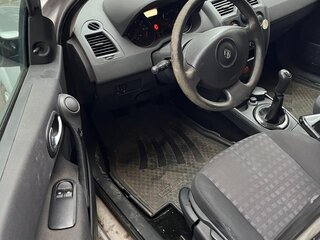 2007 Renault Megane II Рестайлинг, серебристый, 355000 рублей, вид 2