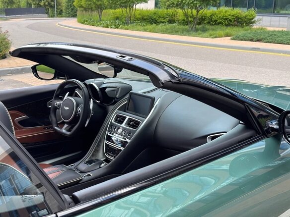 2021 Aston Martin DBS Volante III, зелёный, 25500000 рублей - вид 16