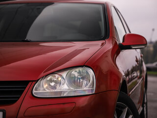 2008 Volkswagen Golf V, красный, 474000 рублей, вид 2