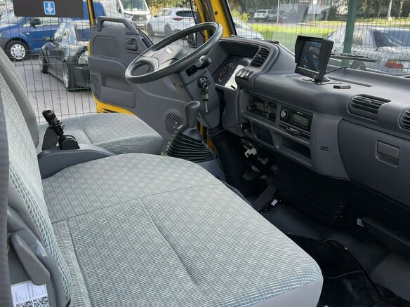 2025 Isuzu Elf (N-series), жёлтый, 3800000 рублей - вид 16