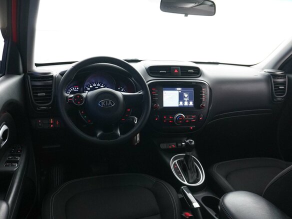 2017 Kia Soul II Рестайлинг, красный, 1499658 рублей - вид 5