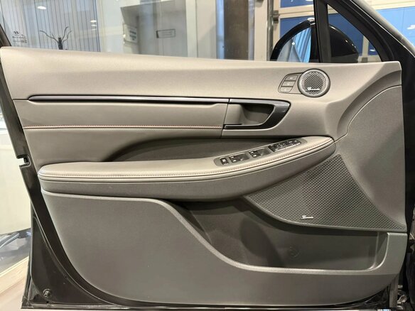 2024 Hyundai Sonata N-Line VIII (DN8) Рестайлинг, чёрный, 3640000 рублей - вид 9