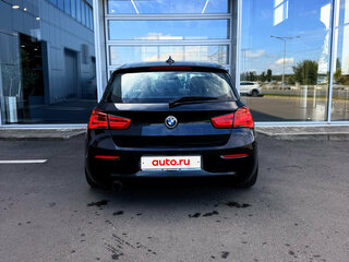 2017 BMW 1 серии 118i II (F20/F21) Рестайлинг, чёрный, 1350000 рублей, вид 4