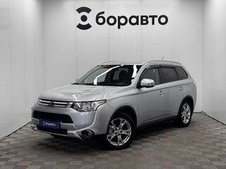 2014 Mitsubishi Outlander III Рестайлинг, серебристый, 1470000 рублей, вид 1
