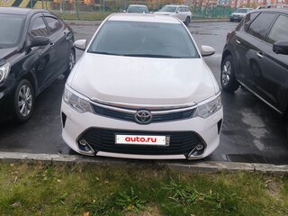 2017 Toyota Camry VII (XV50) Рестайлинг 2, белый, 2400000 рублей, вид 2