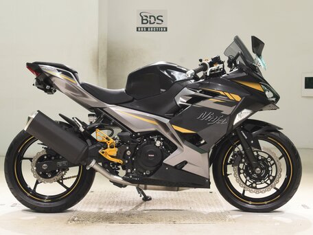 2022 Kawasaki Ninja 400, чёрный, 580000 рублей, вид 5