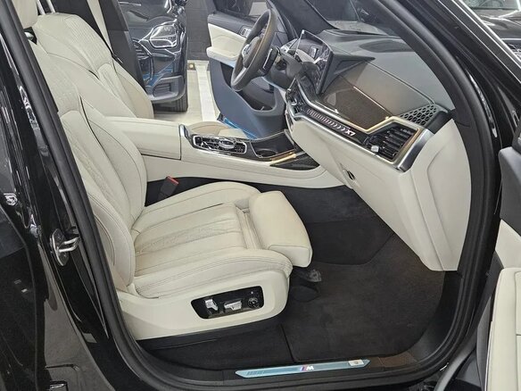 2026 BMW X7 40d I (G07) Рестайлинг, чёрный, 15999666 рублей - вид 10