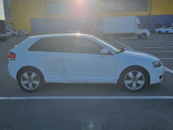 2008 Audi A3 II (8P) Рестайлинг 1, белый, 440000 рублей - вид 3