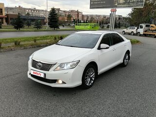 2013 Toyota Camry VII (XV50), белый, 1450000 рублей, вид 1