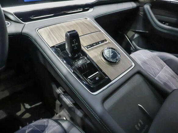 2026 Geely Monjaro I Рестайлинг, чёрный, 4955000 рублей - вид 12