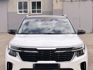 2023 Kia Seltos I Рестайлинг, белый, 1980000 рублей, вид 2