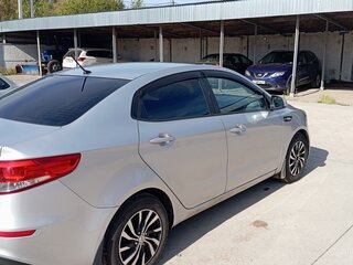 2016 Kia Rio III Рестайлинг, серый, 850000 рублей, вид 3