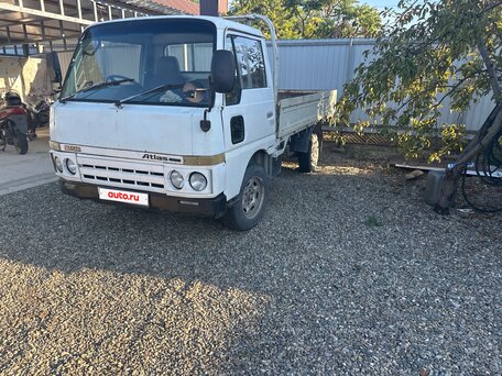 1991 Nissan Atlas, белый, 499999 рублей, вид 1