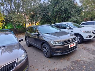2018 Volkswagen Tiguan II, коричневый, 1850000 рублей, вид 1
