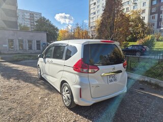 2019 Honda Freed II Рестайлинг, белый, 1530000 рублей, вид 4