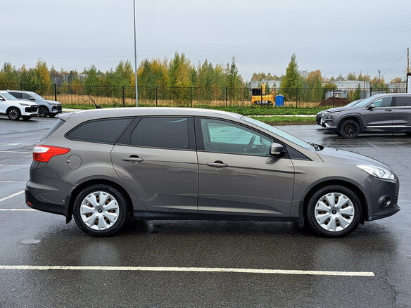 2013 Ford Focus III, коричневый - вид 3