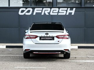 2021 Toyota Camry VIII (XV70) Рестайлинг, белый, 2943000 рублей, вид 4