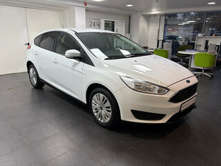 2018 Ford Focus III Рестайлинг, белый, 1198000 рублей, вид 3