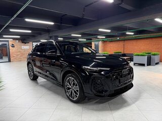 2025 Audi Q5 L III (GU), чёрный, 6250000 рублей, вид 3