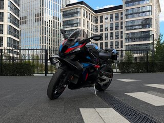 BMW M 1000 RR