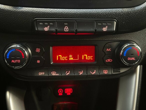 2018 Kia Ceed II Рестайлинг, коричневый, 1430000 рублей - вид 8
