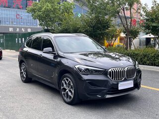 2022 BMW X1 18i sDrive II (F48) Рестайлинг, серый, 1900000 рублей, вид 3