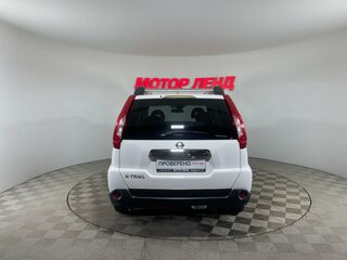 2013 Nissan X-Trail II Рестайлинг, белый, 1380000 рублей, вид 5