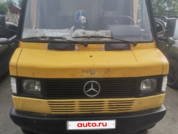 1995 Mercedes-Benz T1, жёлтый, 100000 рублей