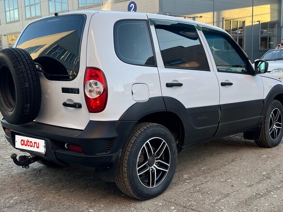 2020 Lada (ВАЗ) Niva Off-road, белый, 680000 рублей - вид 3